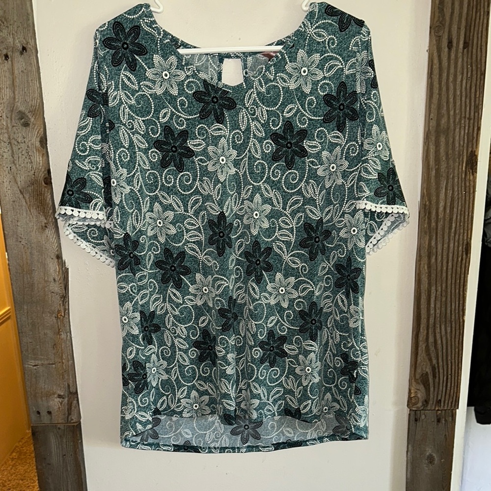 SJS Floral Lace Women’s Top - Teal Black & White Bell Sleeves With Lace Trim